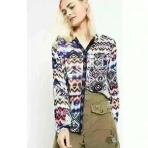 DESIGUAL Roll Tab Sleeve Aztec Pattern Crochet Button Up Blouse Women Large EUC